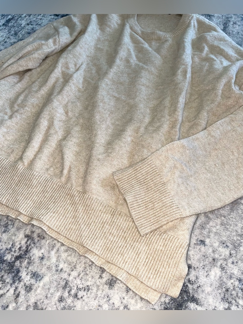 Tahari sweater size large - Picture 2 of 4